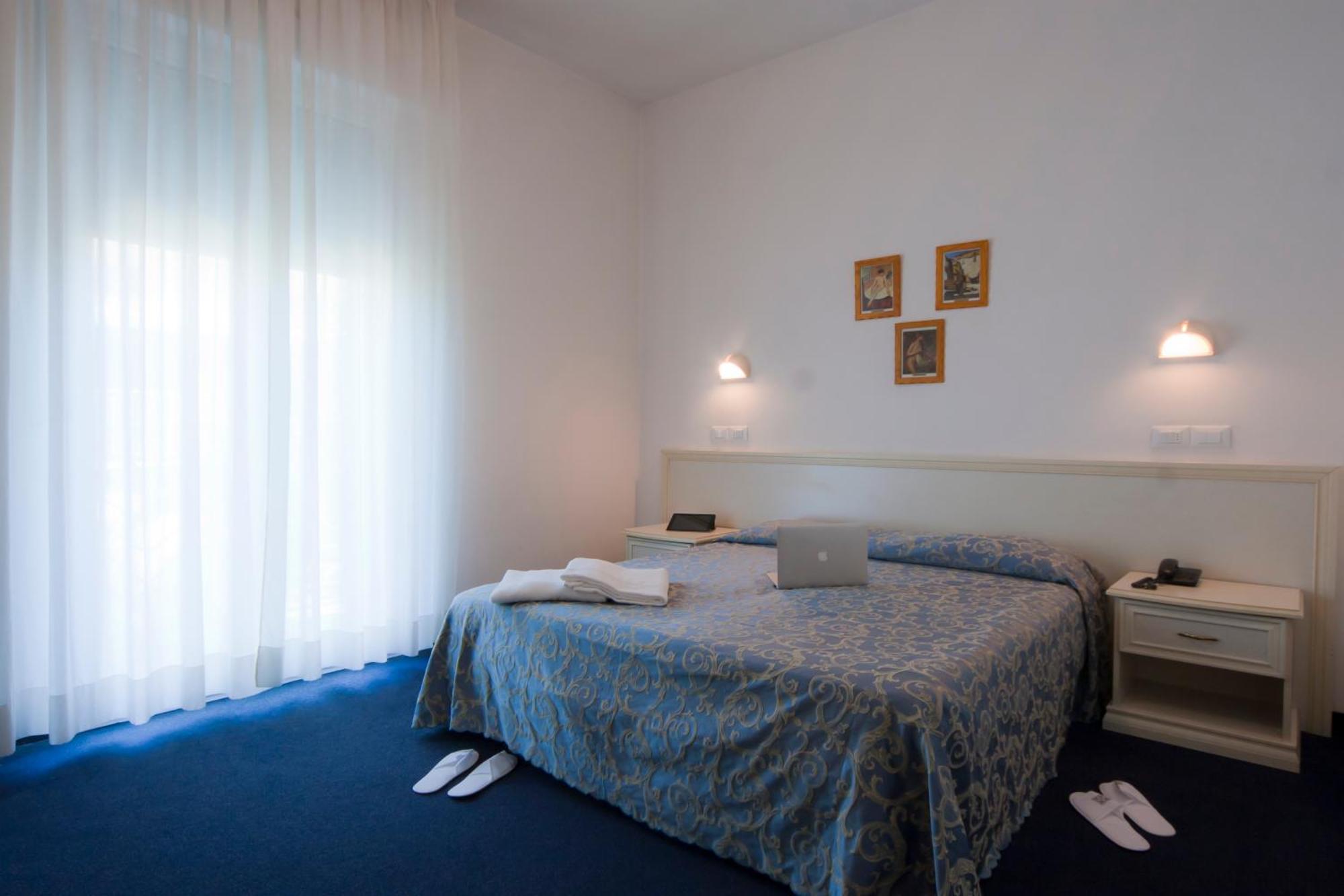 Residence Divina Rimini Exterior photo
