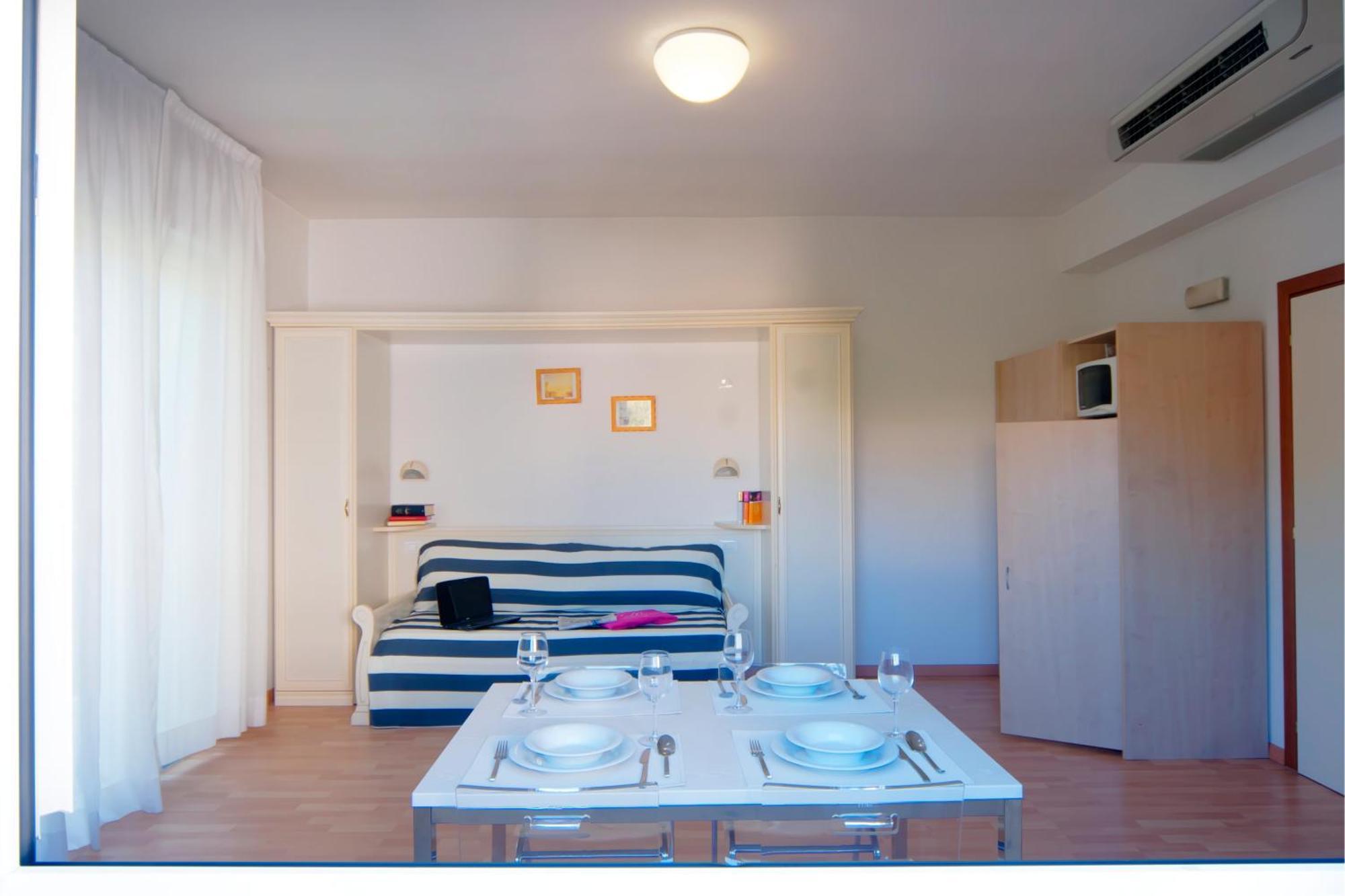 Residence Divina Rimini Exterior photo